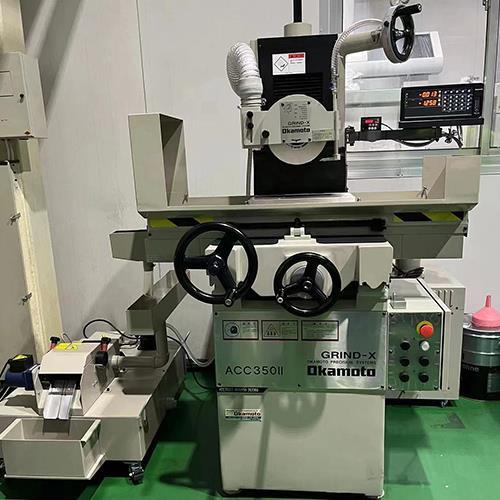 CNC grinding machine